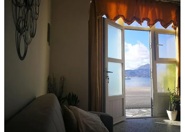 Kikilia's & Stelio's * Adamantas (Milos)