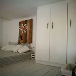 Kikilia's & Stelio's Apartamento Adamantas (Milos)