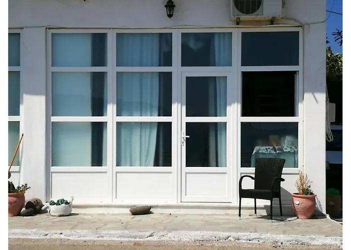 Kikilia's & Stelio's * Adamantas (Milos)